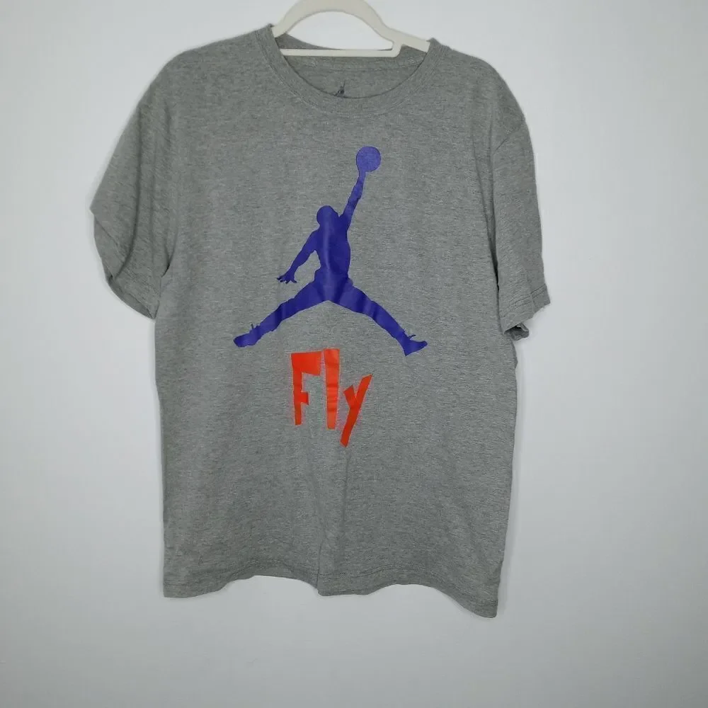 Jordan graphic tee size large